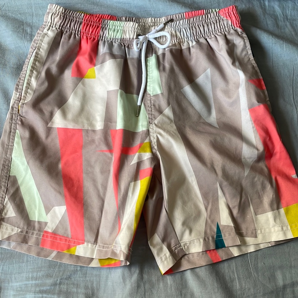 MENS BATHING SUIT MEDIUM
